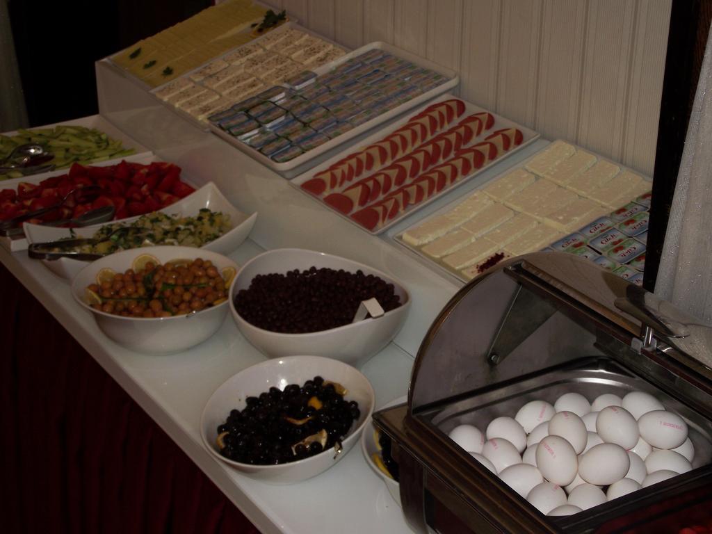 קוסדסי Akman Hotel מראה חיצוני תמונה
