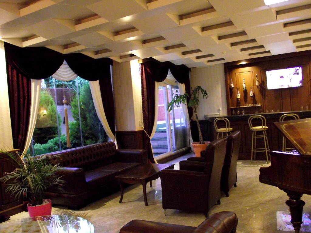 קוסדסי Akman Hotel מראה חיצוני תמונה