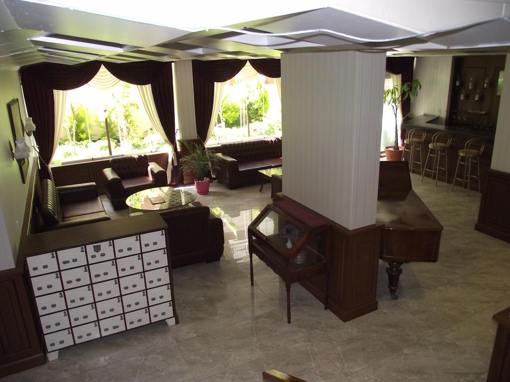 קוסדסי Akman Hotel מראה חיצוני תמונה