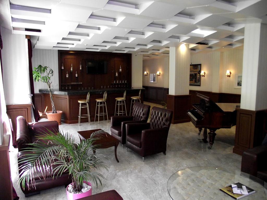 קוסדסי Akman Hotel מראה חיצוני תמונה
