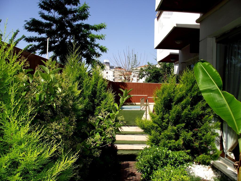 קוסדסי Akman Hotel מראה חיצוני תמונה