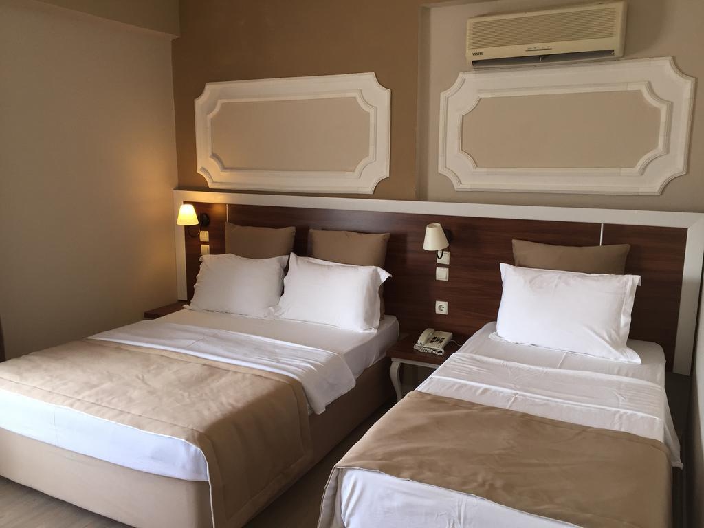 קוסדסי Akman Hotel חדר תמונה