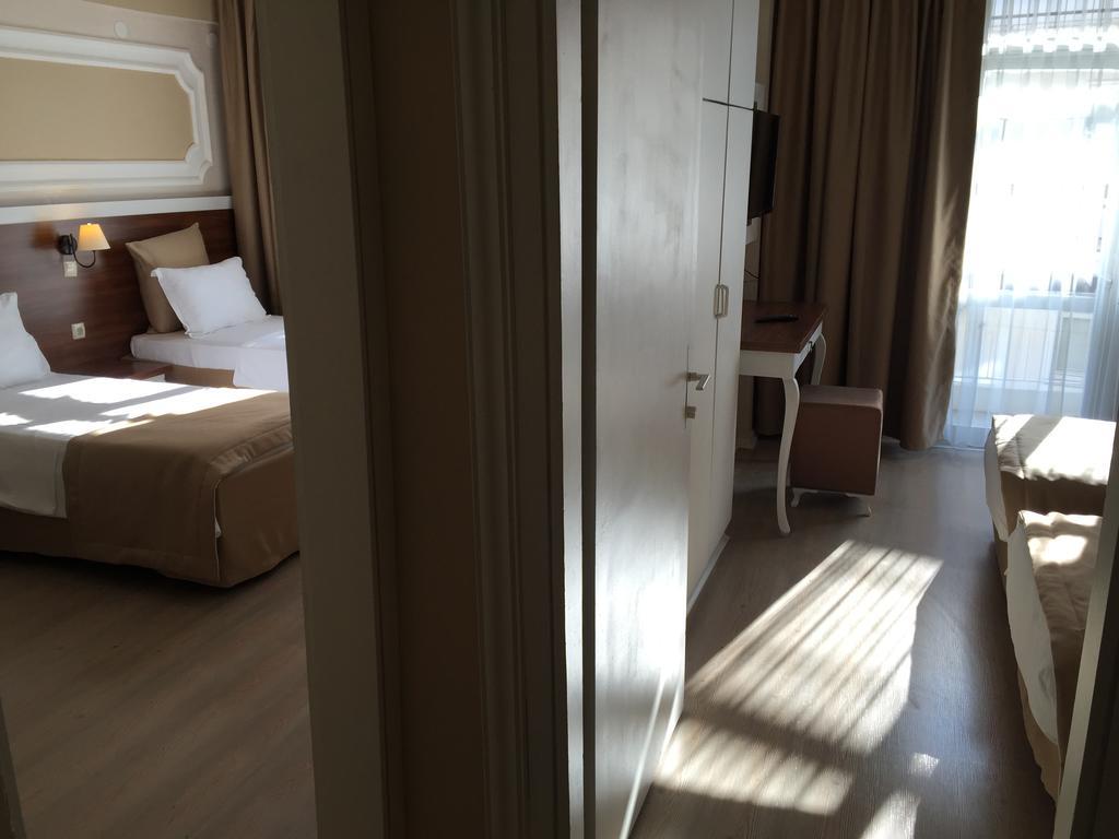 קוסדסי Akman Hotel חדר תמונה