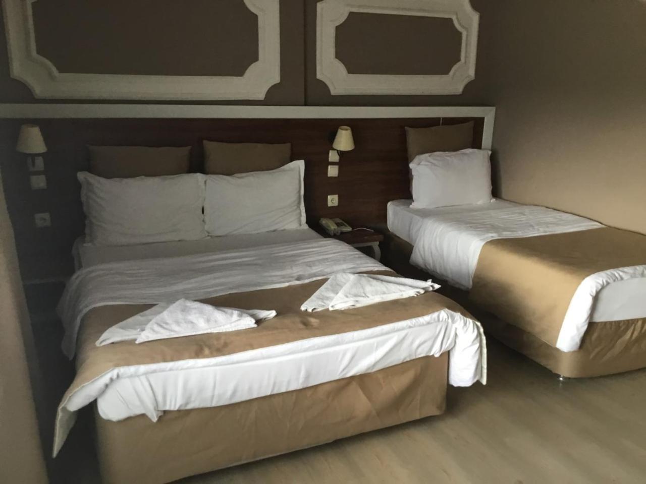 קוסדסי Akman Hotel מראה חיצוני תמונה