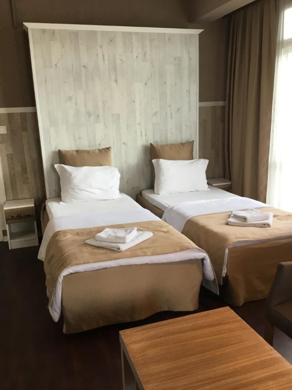 קוסדסי Akman Hotel מראה חיצוני תמונה