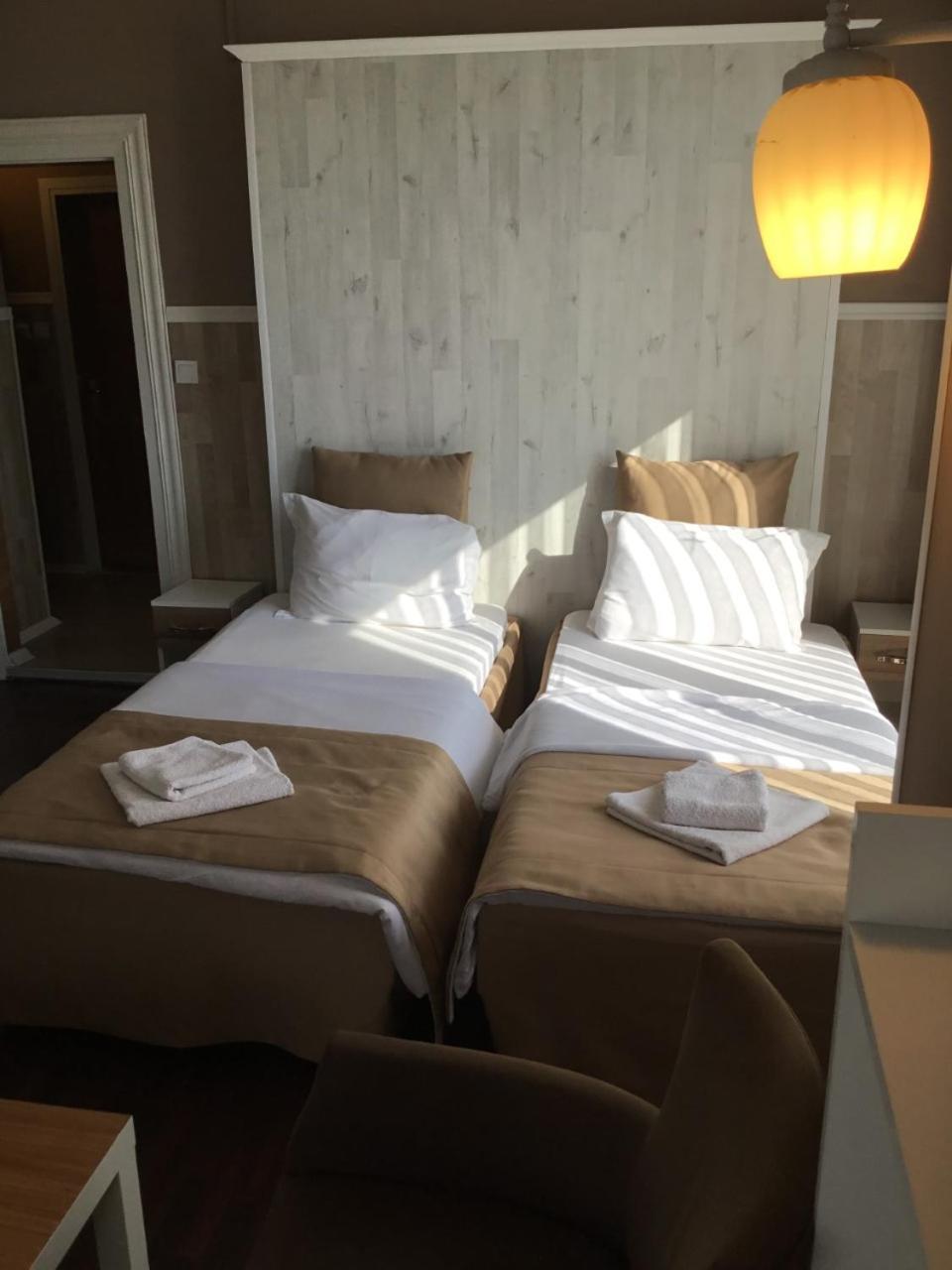 קוסדסי Akman Hotel מראה חיצוני תמונה