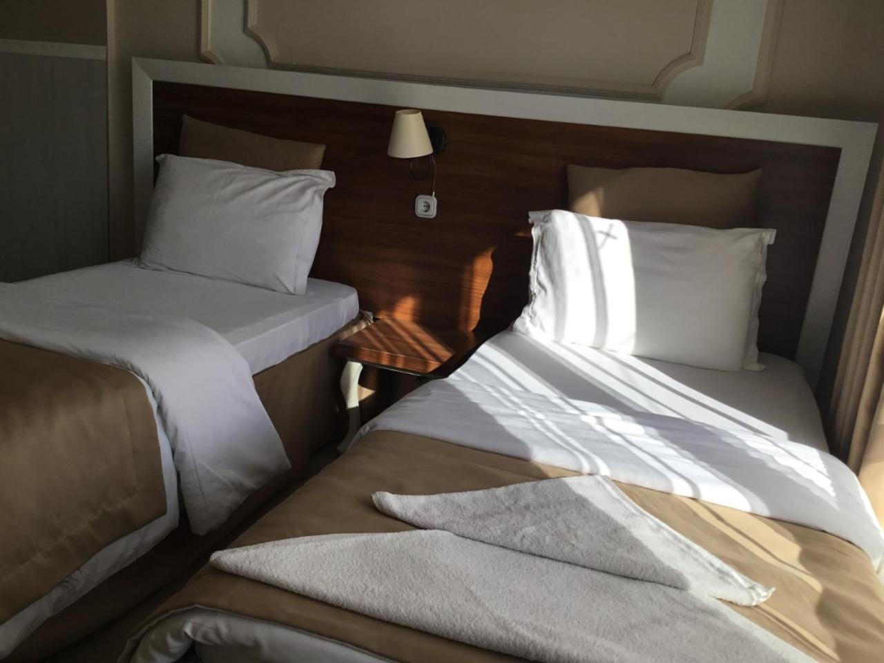קוסדסי Akman Hotel מראה חיצוני תמונה