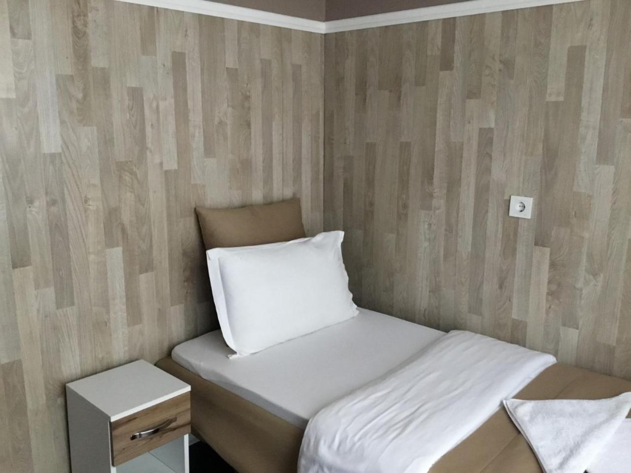 קוסדסי Akman Hotel מראה חיצוני תמונה