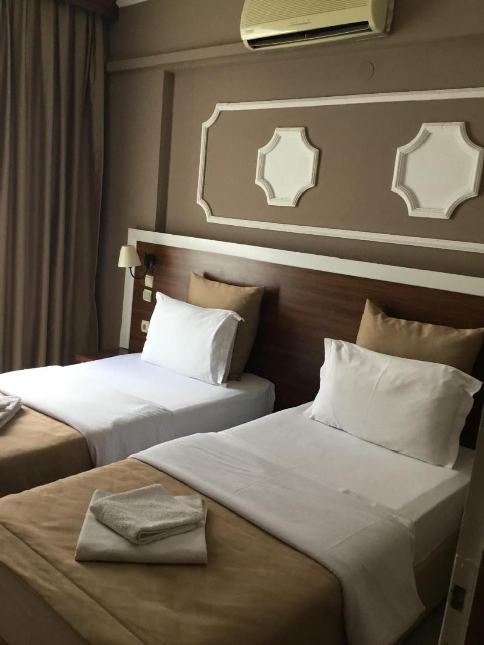 קוסדסי Akman Hotel מראה חיצוני תמונה