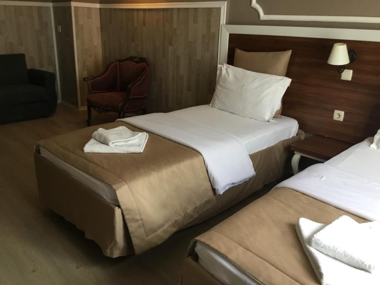 קוסדסי Akman Hotel מראה חיצוני תמונה